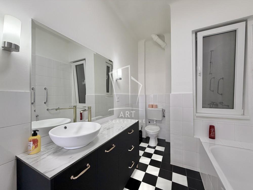 Slika 6 - Trg Nikole Pašića, Četvoroiposoban stan za izdavanje, 125m2, 2.000€