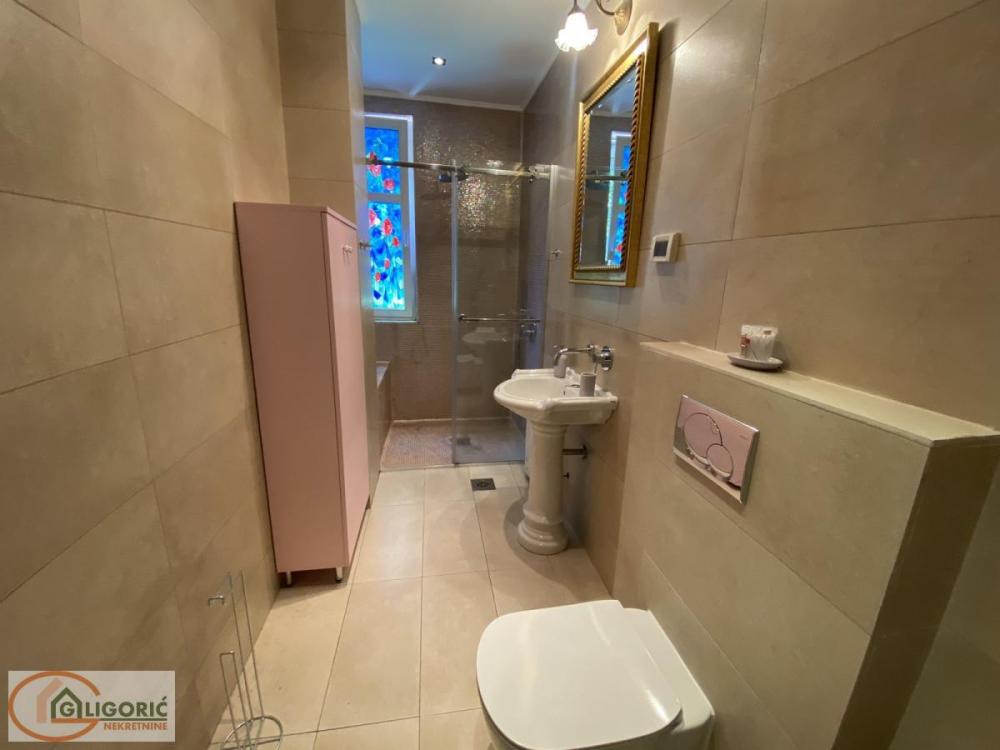 Slika 8 - Dvosoban stan za izdavanje, 74m2, 1.000€