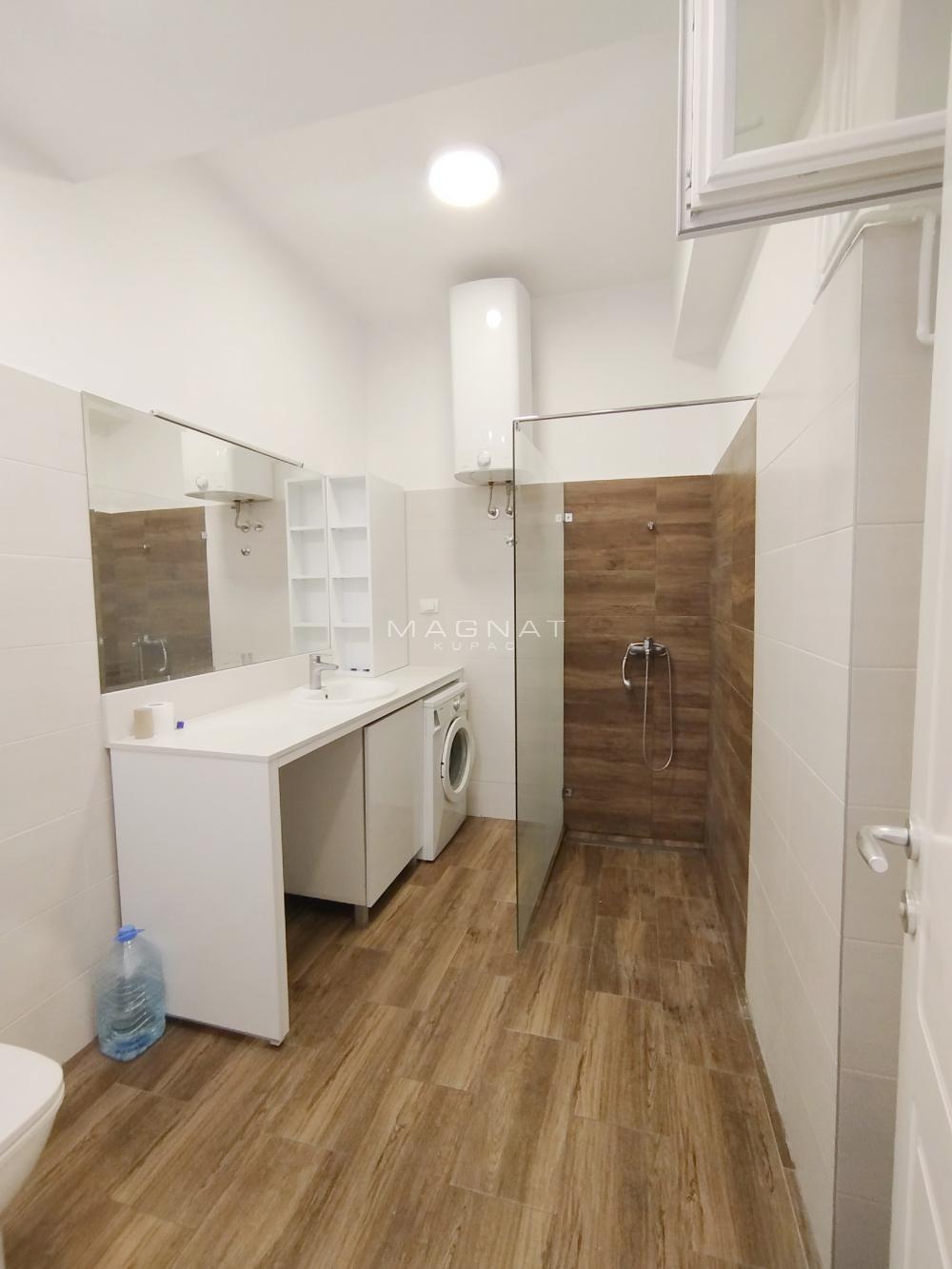 Slika 7 - Gospodar Jevremova, Dvoiposoban stan na prodaju, 72m2, 310.000€