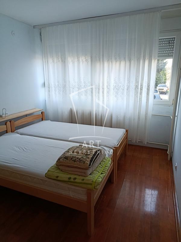 Slika 1 - Borska, Jednoiposoban stan za izdavanje, 35m2, 350€