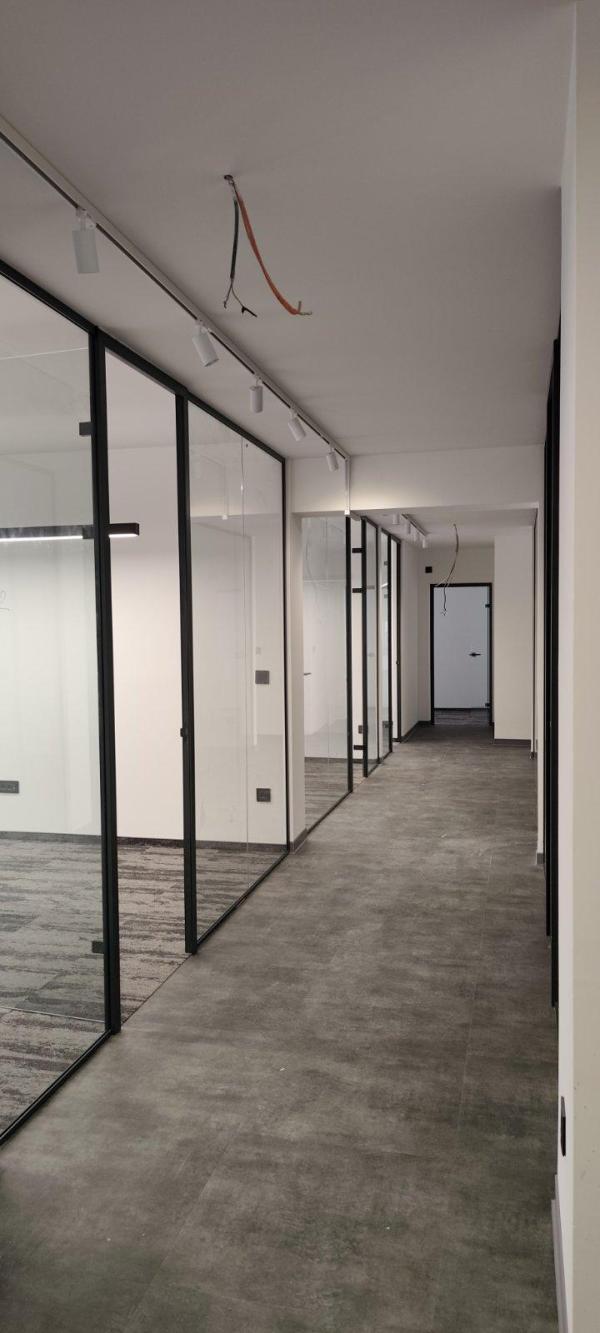 Slika 6 - Dragoslava Srejovića,  Lokal za izdavanje, 180m2, 2.880€