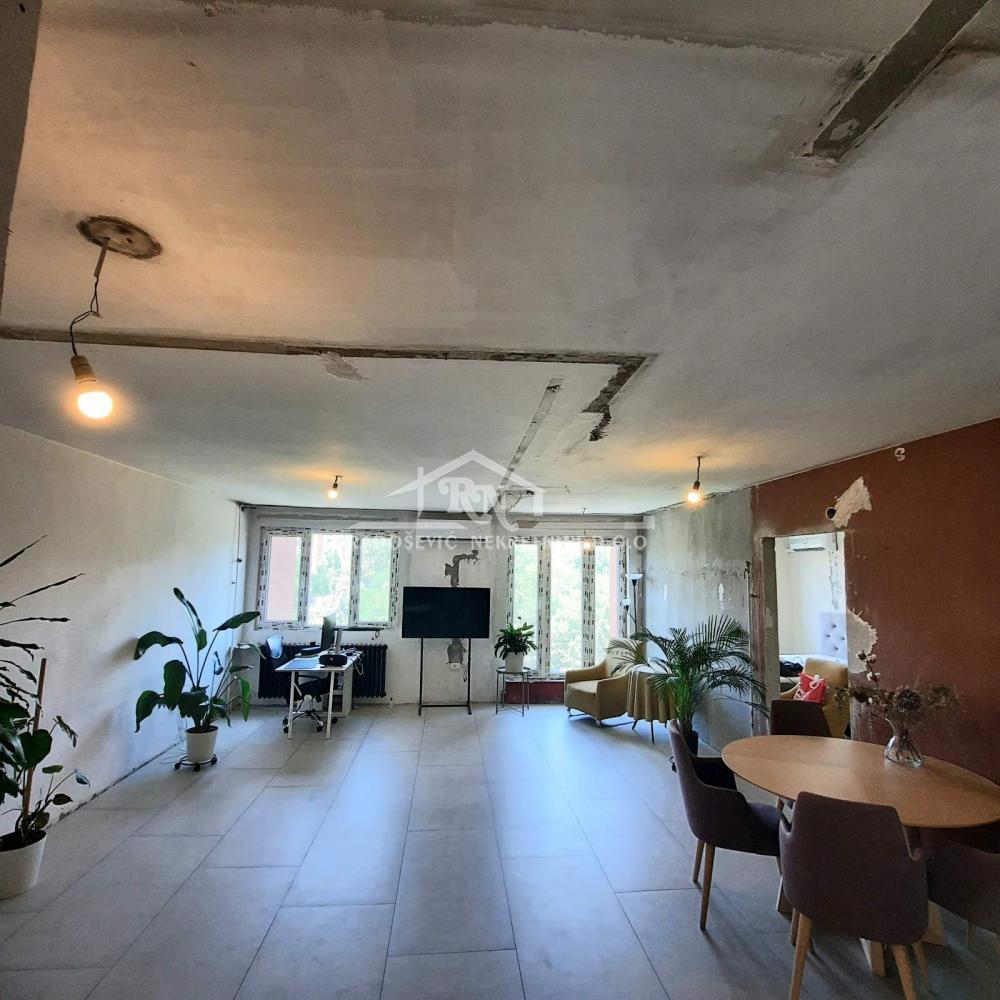 Slika 3 - Bulevar oslobođenja, Trosoban stan na prodaju, 84m2, 197.000€