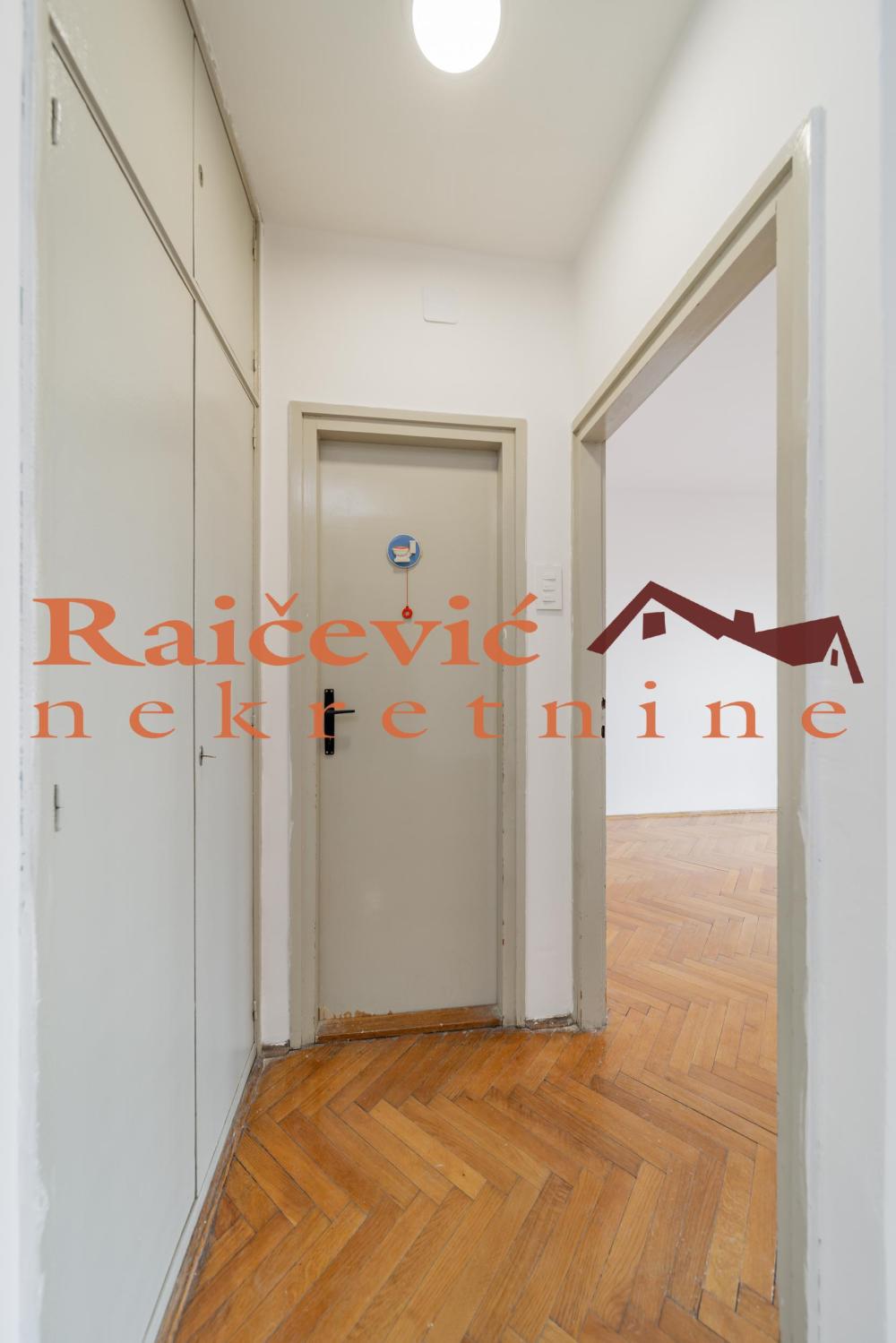 Slika 10 - 27. marta, Dvoiposoban stan na prodaju, 57m2, 250.000€