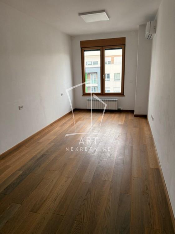 Slika 5 - Tadije Sondermajera, Četvorosoban stan za izdavanje, 106m2, 1.600€