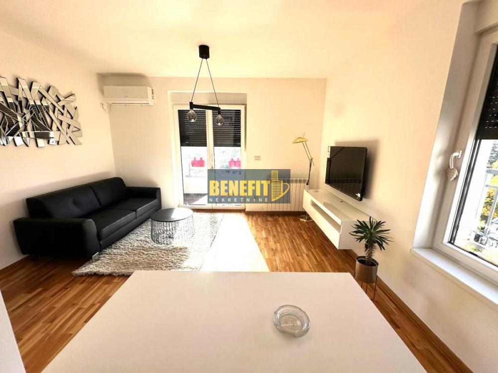 Slika 1 - Dvosoban stan za izdavanje, 50m2, 700€