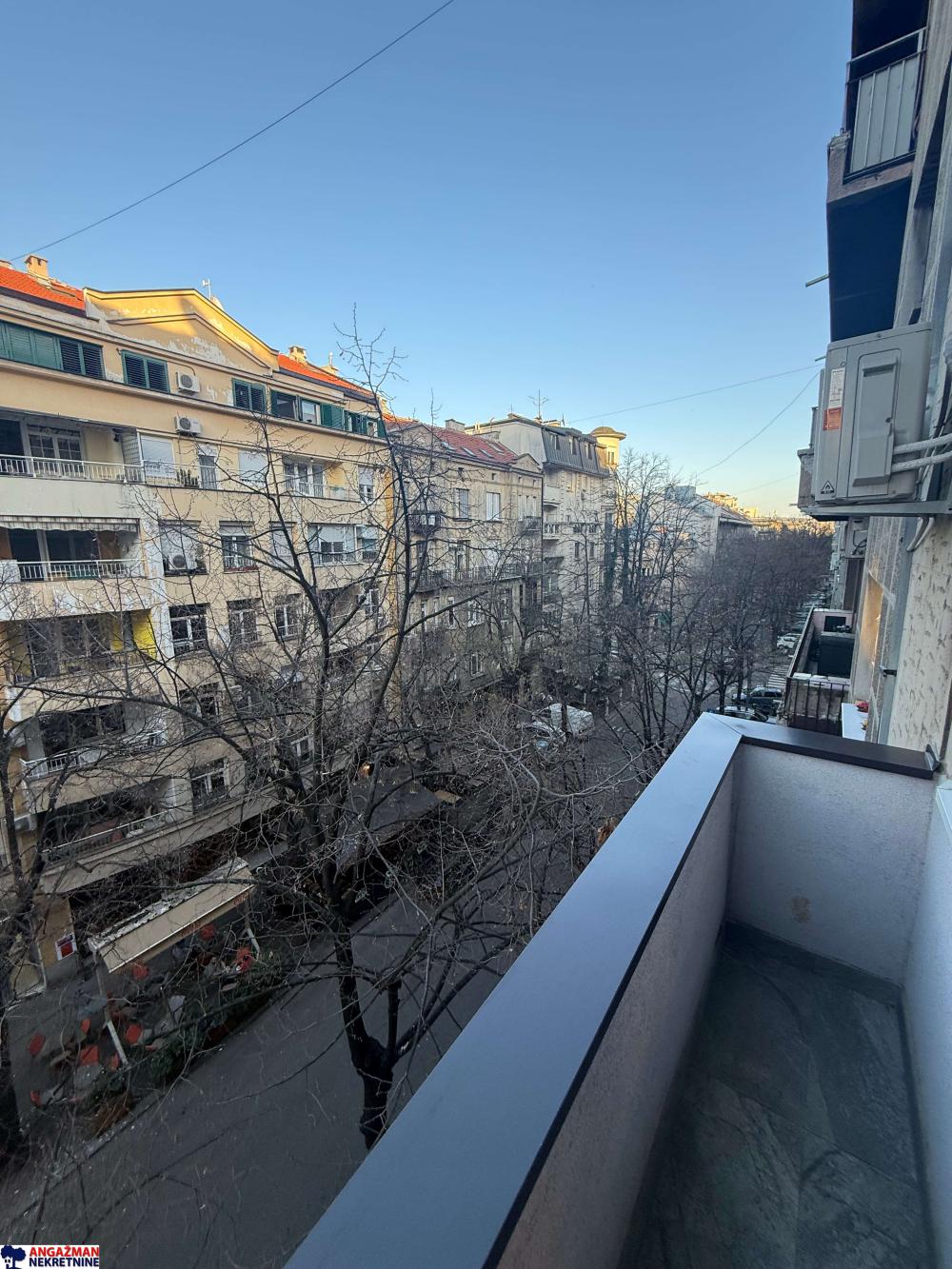 Slika 5 - Strahinjića Bana, Trosoban stan na prodaju, 56m2, 319.000€