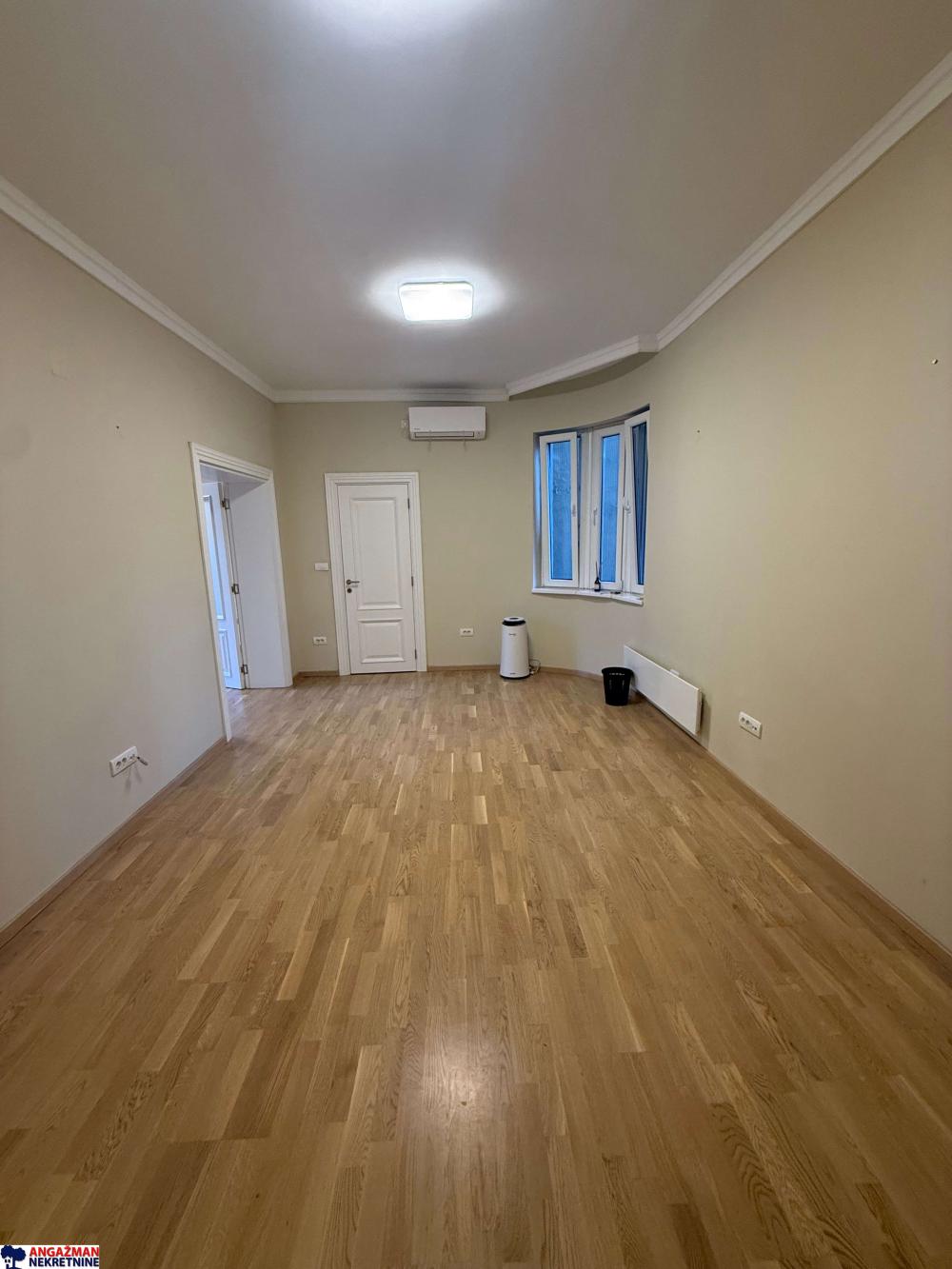 Slika 2 - Strahinjića Bana, Trosoban stan na prodaju, 56m2, 319.000€