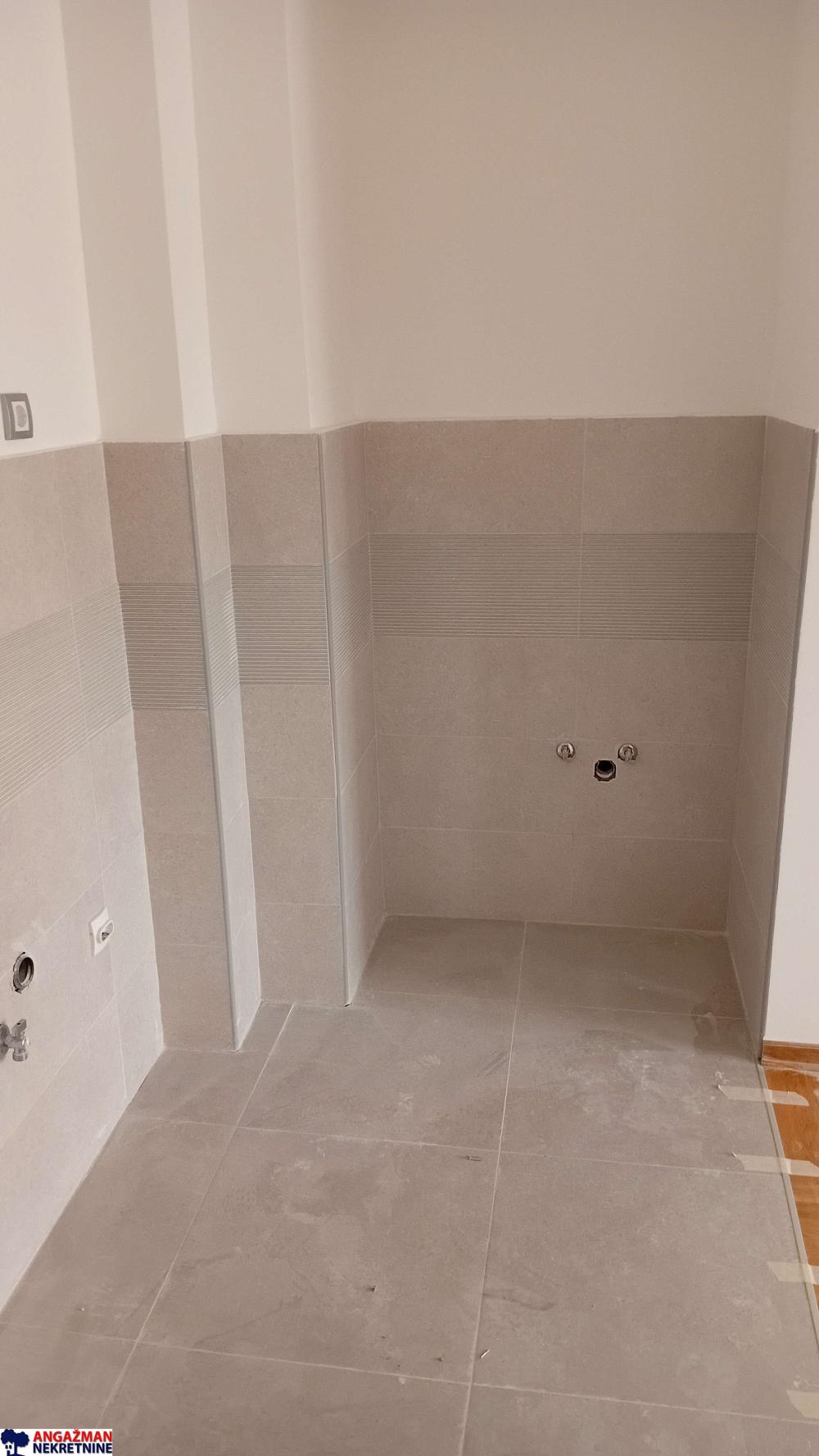 Slika 3 - Zahumska, Šestosoban stan na prodaju, 132m2, 545.000€