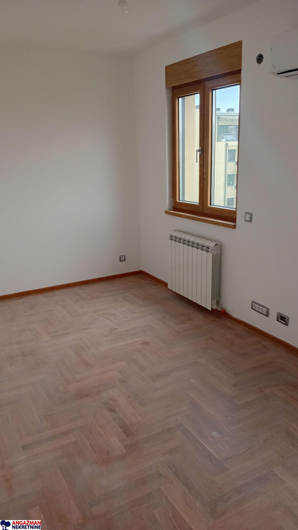 Slika 6 - Zahumska, Šestosoban stan na prodaju, 132m2, 545.000€