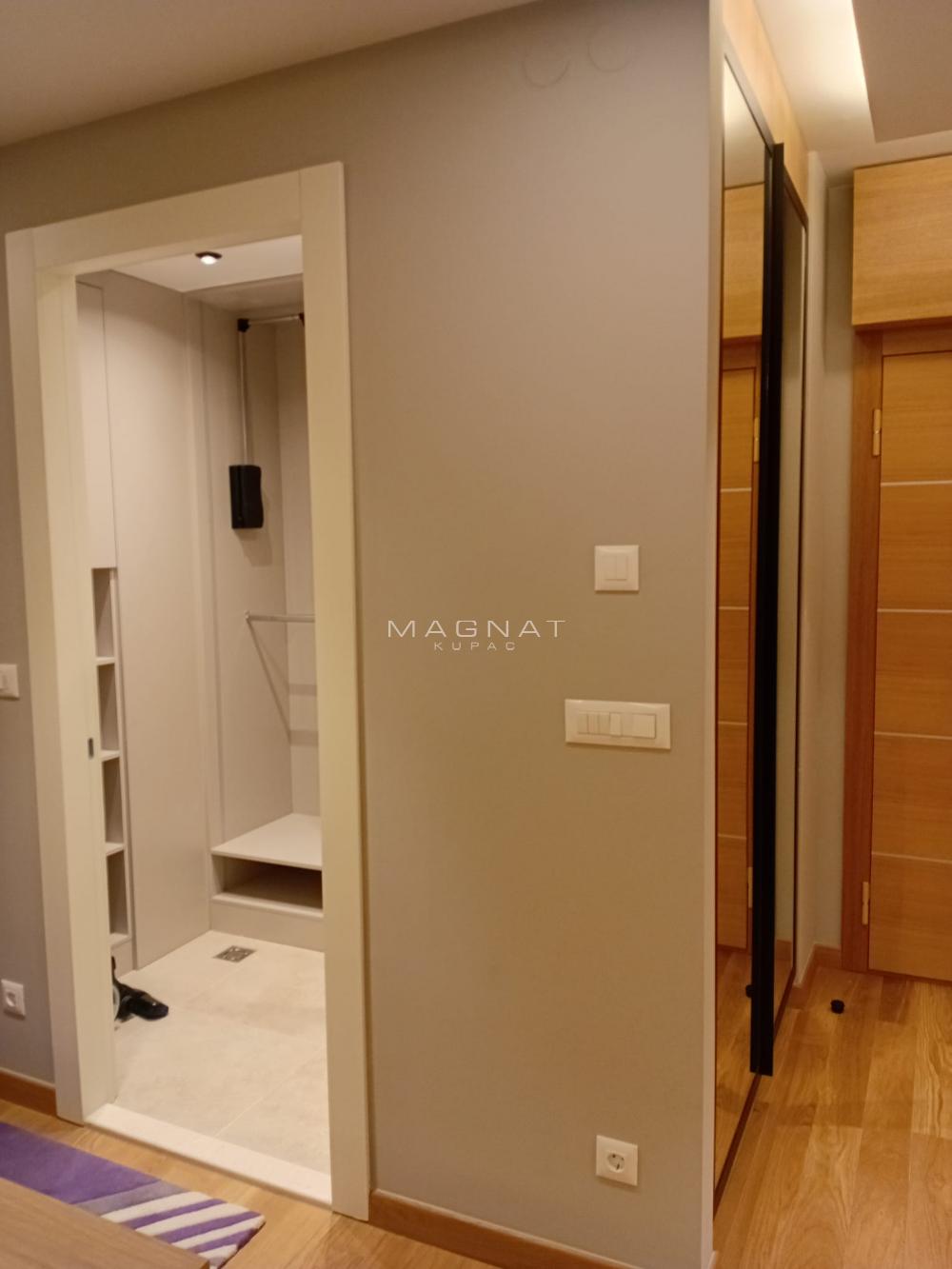 Slika 9 - Tadije Sondermajera, Trosoban stan za izdavanje, 98m2, 2.000€