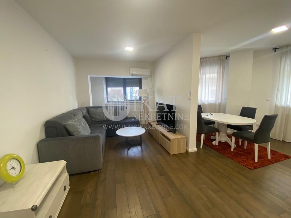 Slika 3 - Gospodara Vučića, Trosoban stan za izdavanje, 77m2, 800€