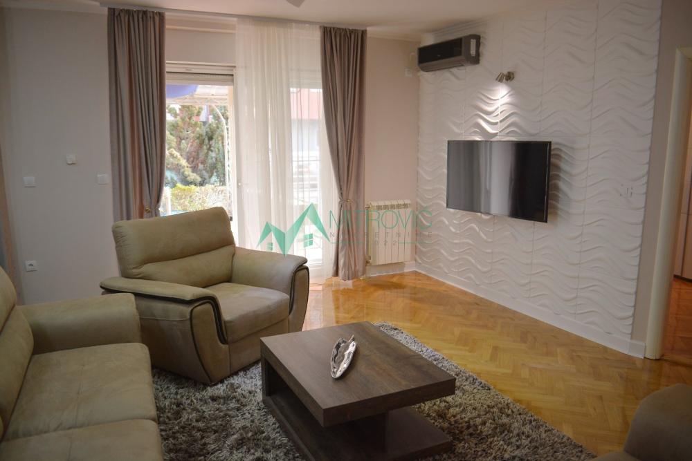 Slika 8 - Četvorosoban stan za izdavanje, 124m2, 1.500€