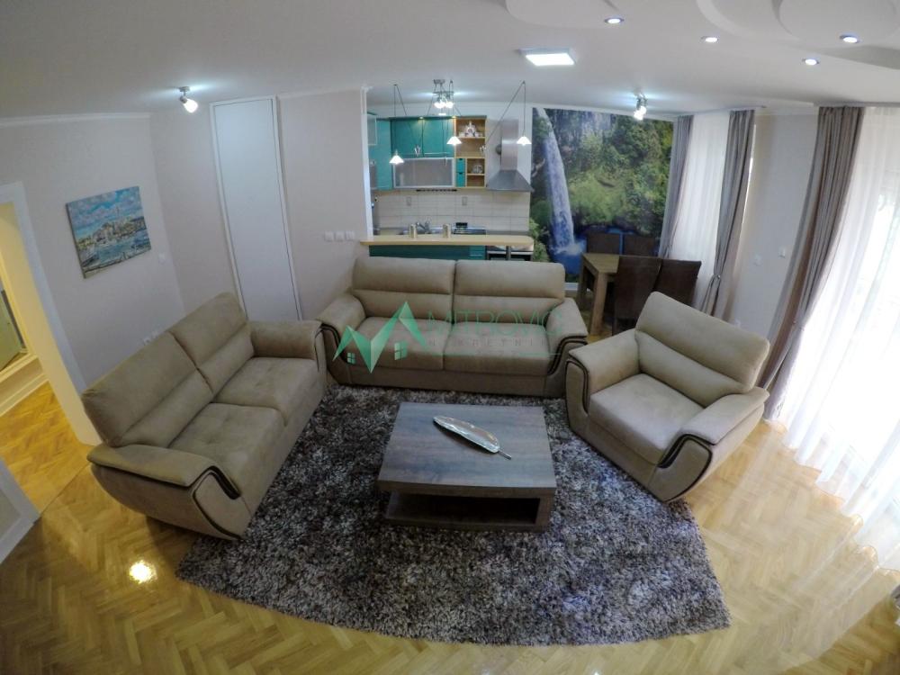 Slika 1 - Četvorosoban stan za izdavanje, 124m2, 1.500€
