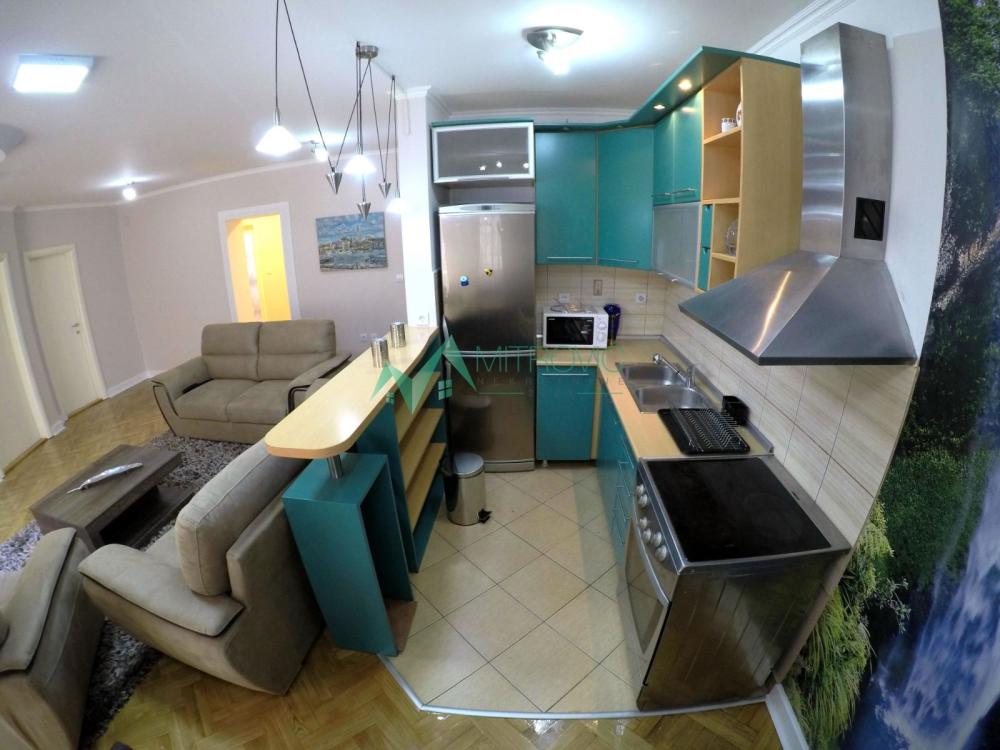 Slika 11 - Četvorosoban stan za izdavanje, 124m2, 1.500€