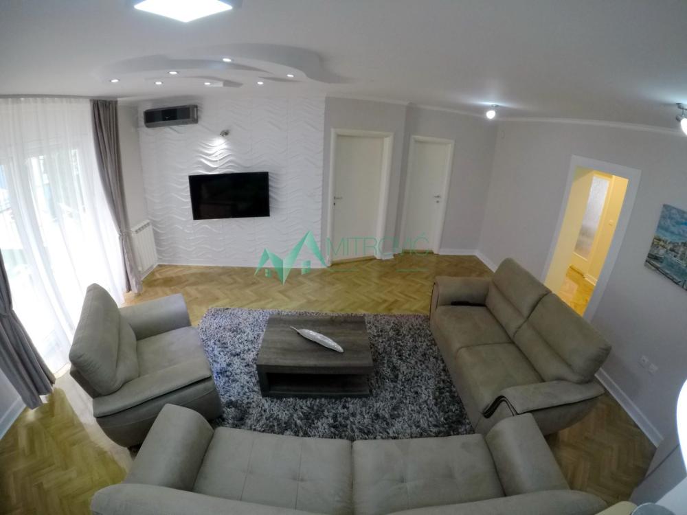 Slika 4 - Četvorosoban stan za izdavanje, 124m2, 1.500€