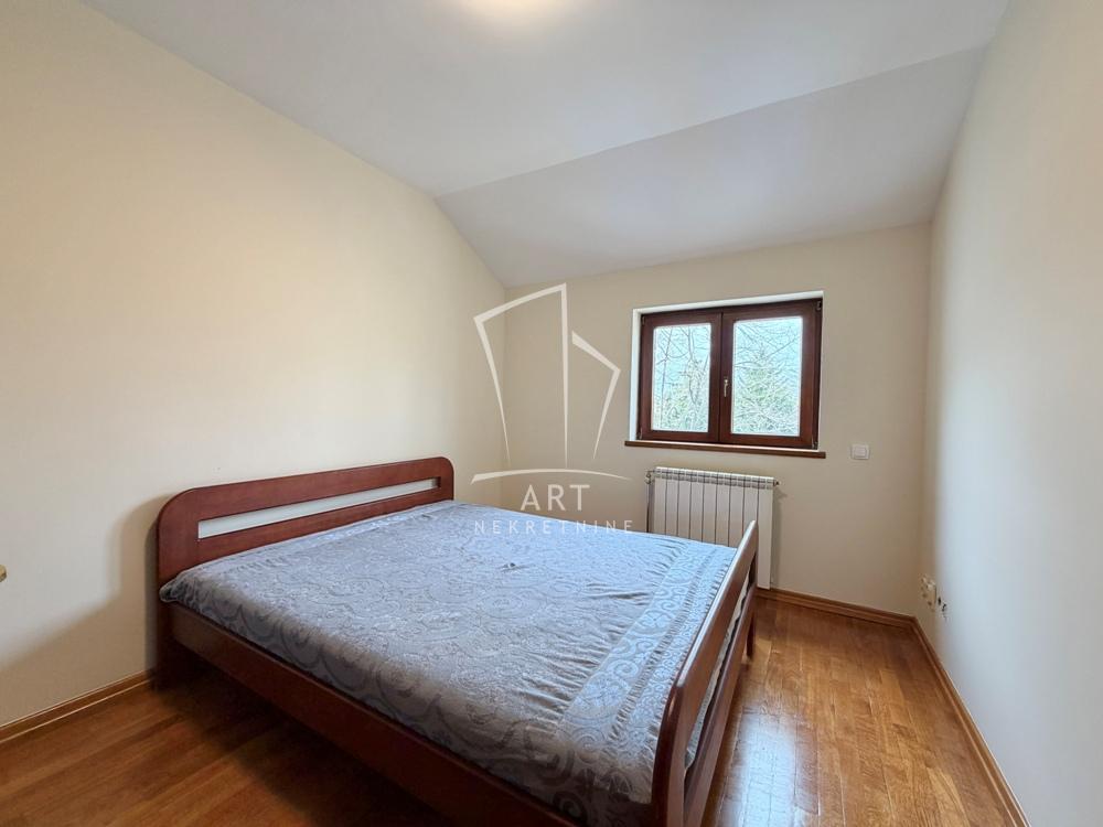 Slika 4 - Mihaila Šolohova, Petosoban stan na prodaju, 180m2, 300.000€