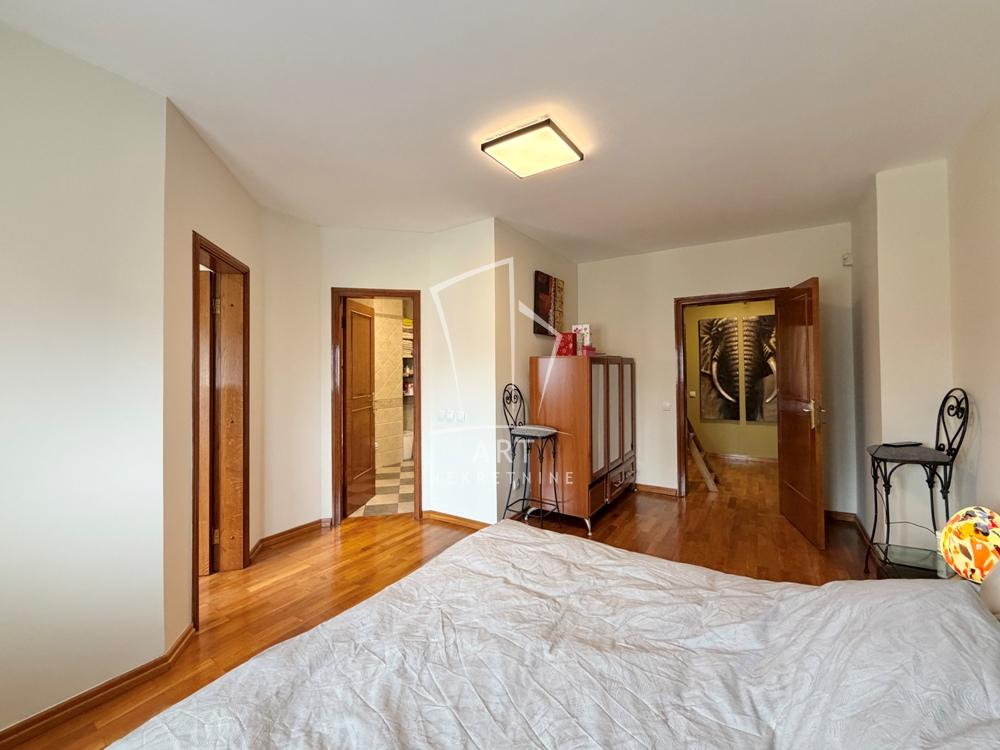 Slika 5 - Mihaila Šolohova, Petosoban stan na prodaju, 180m2, 300.000€