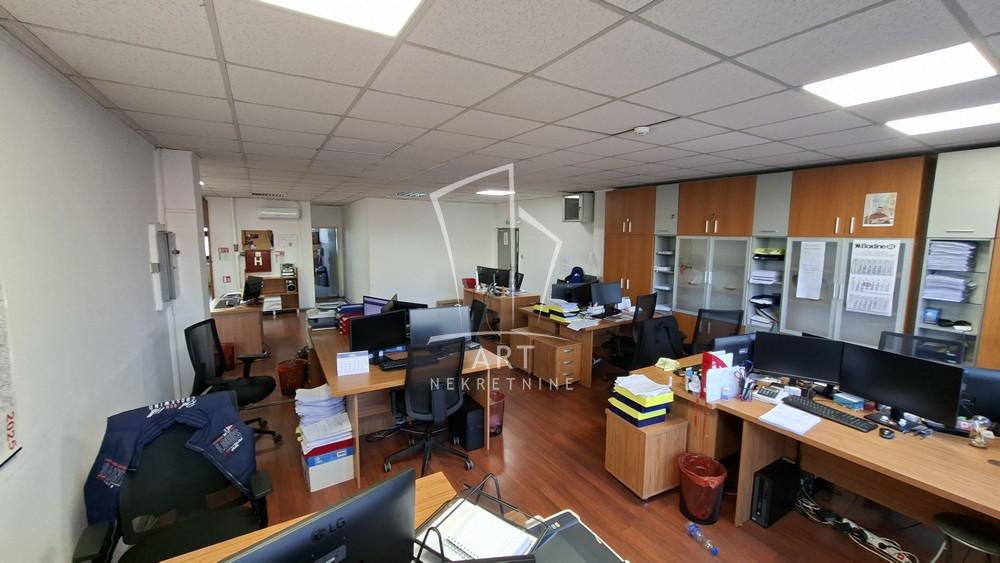 Slika 4 - Bulevar Milutina Milankovića,  Lokal za izdavanje, 202m2, 2.600€