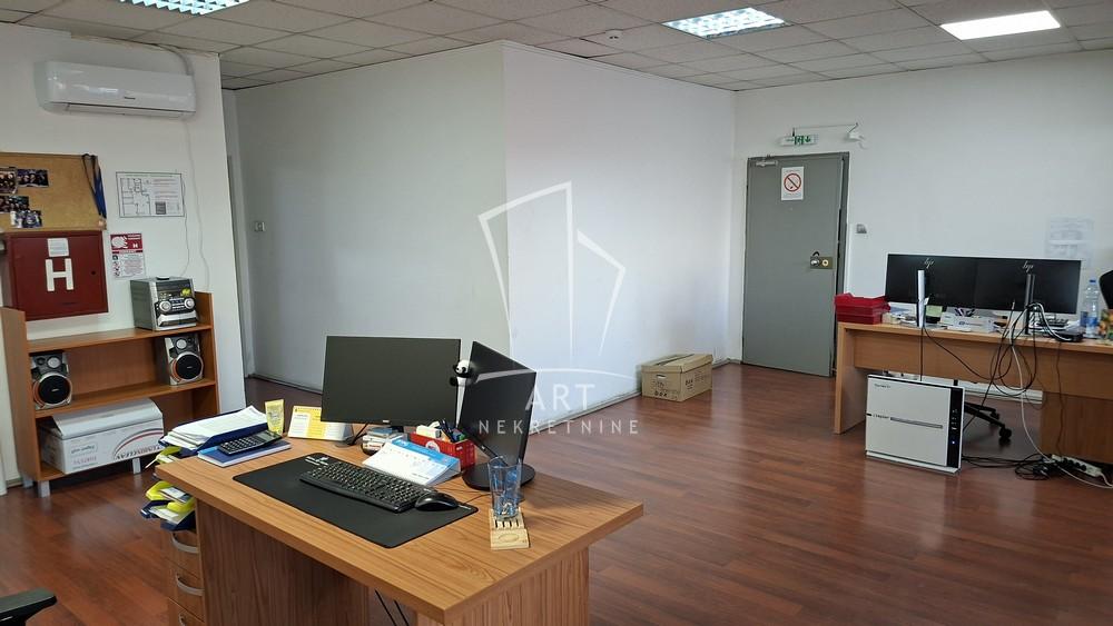 Slika 6 - Bulevar Milutina Milankovića,  Lokal za izdavanje, 202m2, 2.600€