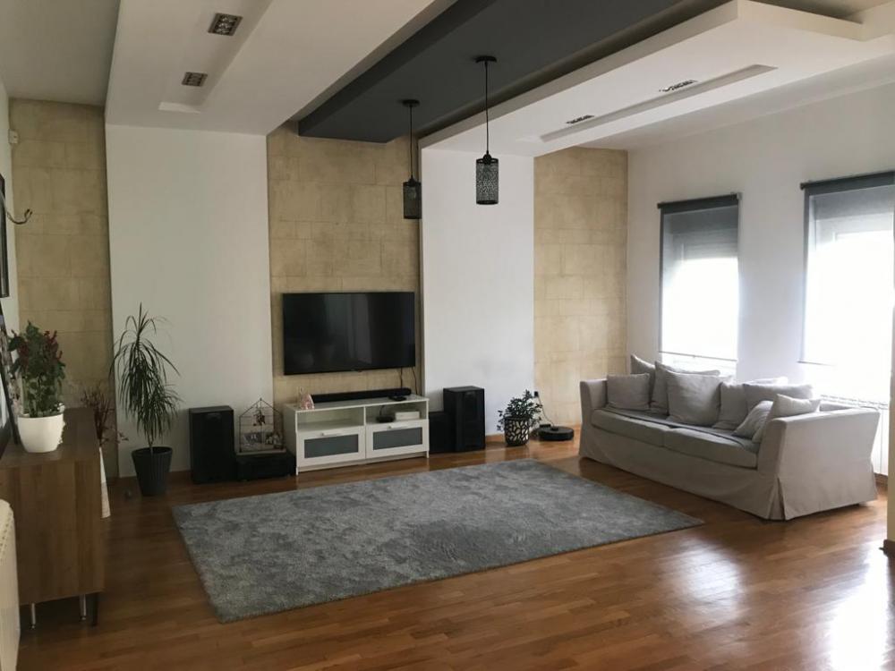 Slika 1 - Geteova,  Kuća za izdavanje, 300m2, 3.000€