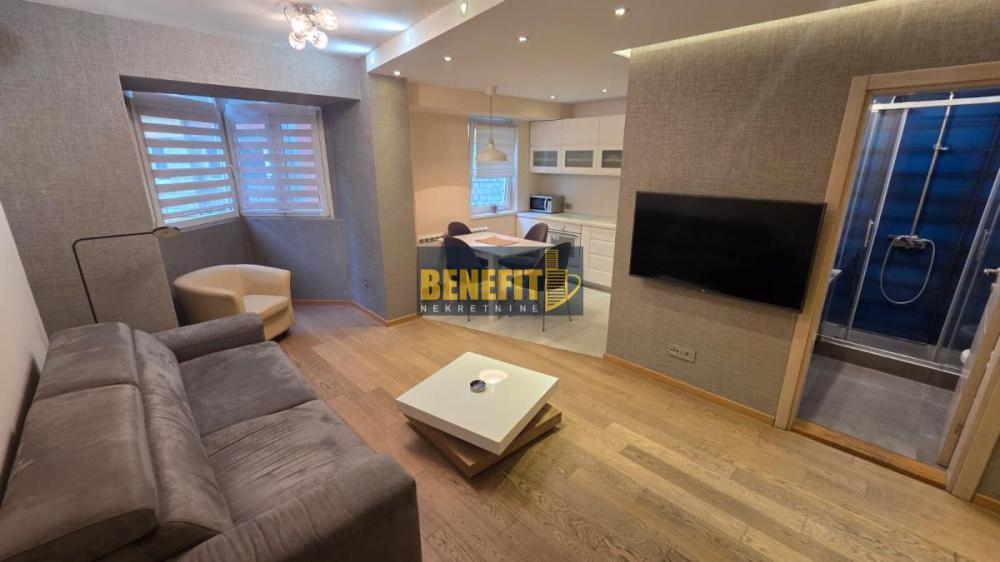 Slika 1 - Dvosoban stan za izdavanje, 41m2, 650€