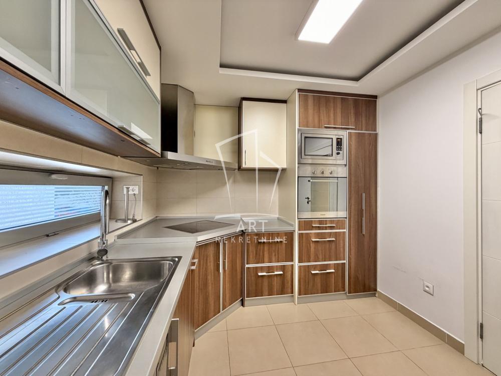 Slika 10 - Bulevar kneza Aleksandra Karađorđevića, Četvorosoban stan za izdavanje, 115m2, 2.500€