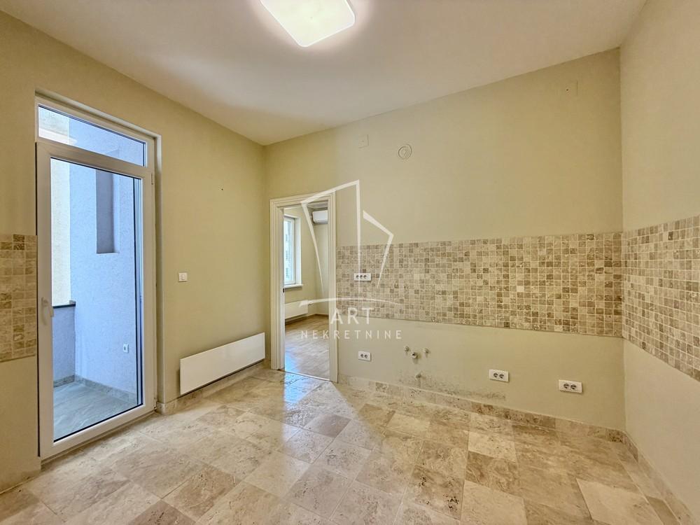 Slika 3 - Strahinjića Bana, Trosoban stan na prodaju, 56m2, 319.000€