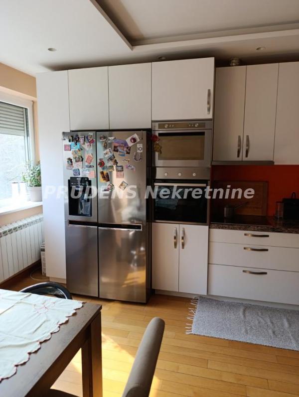Slika 3 - Hajduk-Veljkov venac, Dvoiposoban stan na prodaju, 62m2, 332.000€
