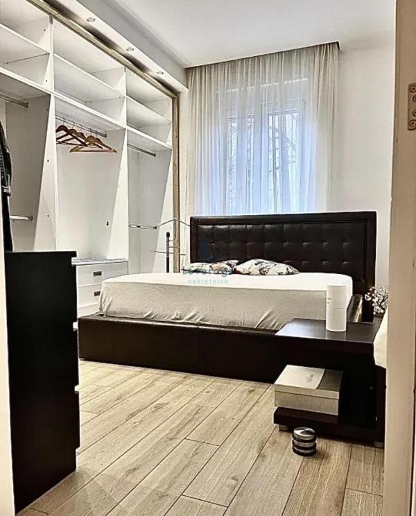 Slika 2 - Gundulićev venac, Trosoban stan za izdavanje, 86m2, 1.100€