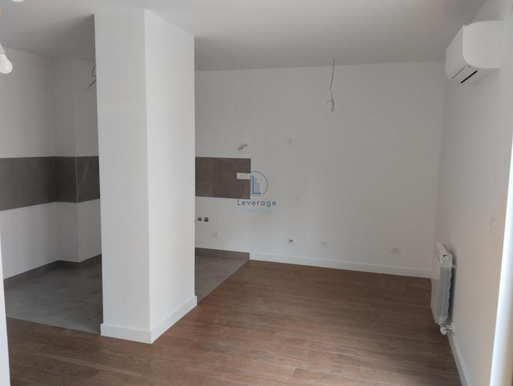 Slika 1 - Cara Dušana, Jednosoban stan za izdavanje, 31m2, 650€