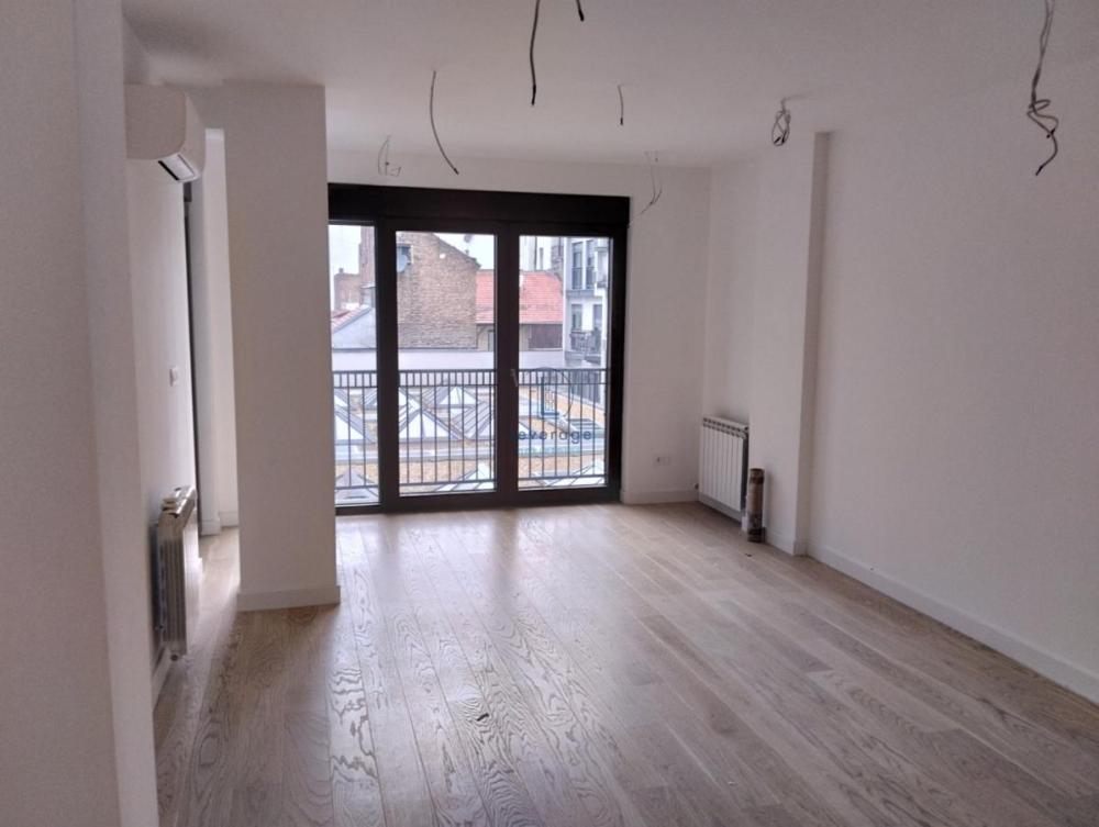 Glavna slika -Cara Dušana, Dvoiposoban stan za izdavanje, 79m2, 1.400€