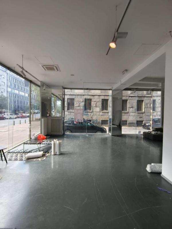 Slika 6 - Bulevar Kralja Aleksandra,  Lokal za izdavanje, 550m2, 9.000€