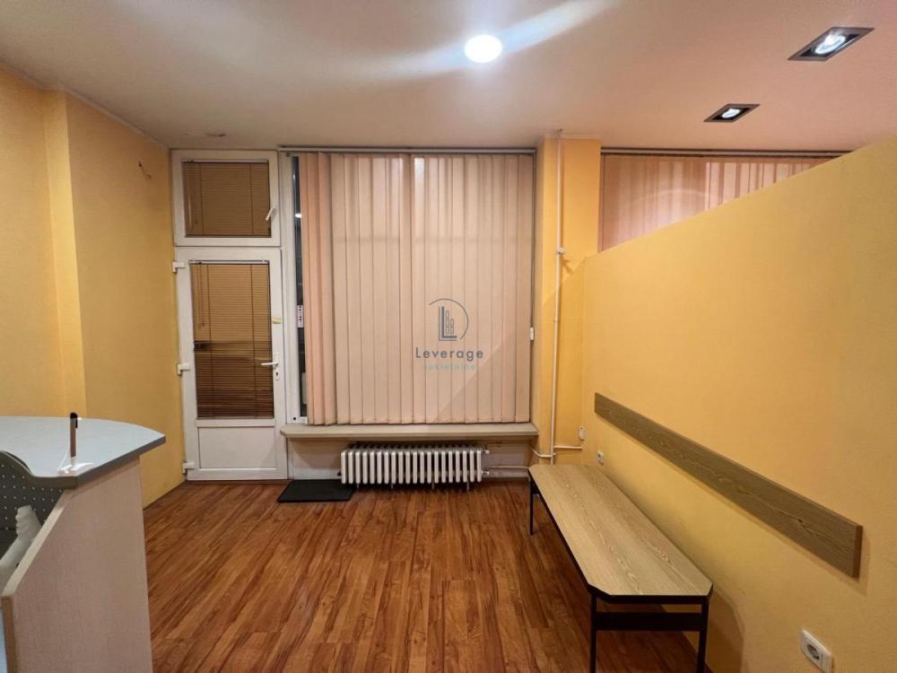 Slika 1 - Bulevar Arsenija Čarnojevića,  Lokal za izdavanje, 50m2, 500€