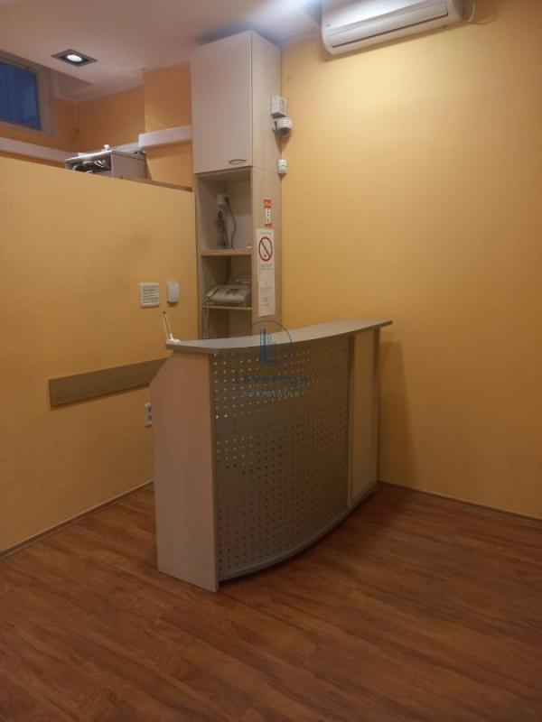 Slika 2 - Bulevar Arsenija Čarnojevića,  Lokal za izdavanje, 50m2, 500€