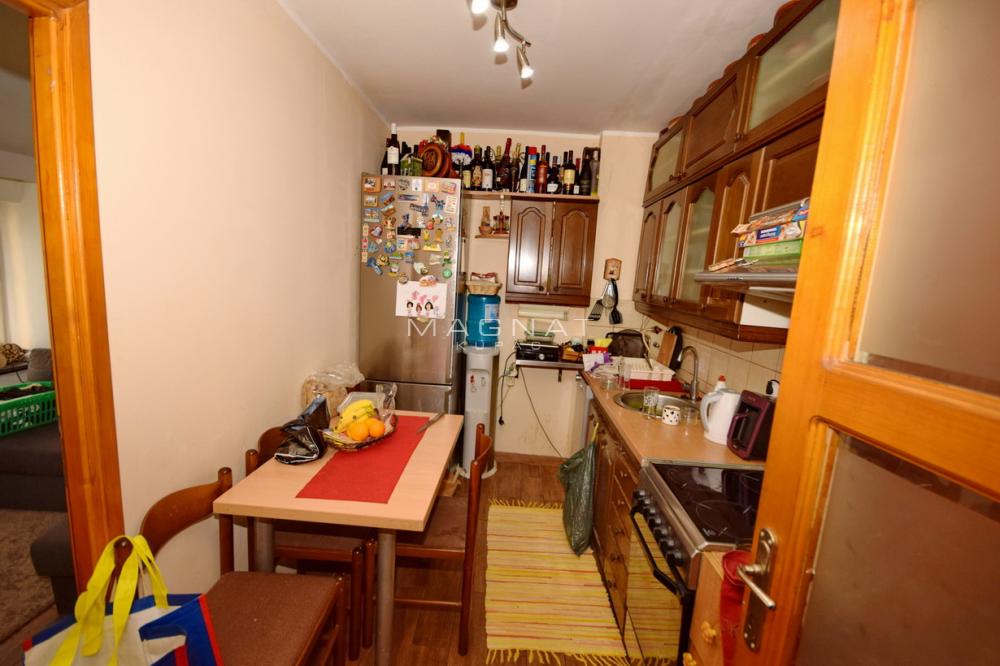 Slika 2 - Kedrova, Dvoiposoban stan na prodaju, 58m2, 198.000€