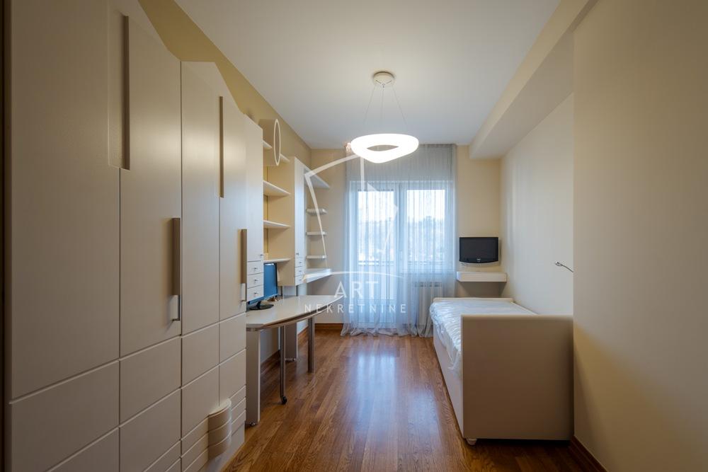 Slika 3 - Ščerbinova, Trosoban stan na prodaju, 137m2, 480.000€