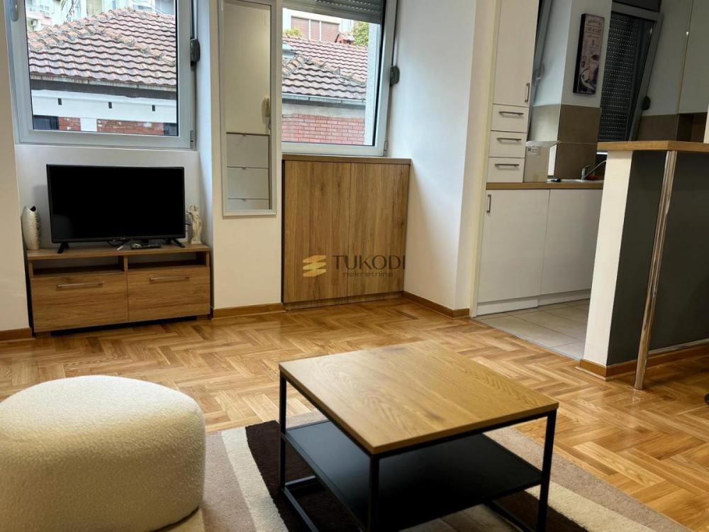 Slika 1 - Dvosoban stan za izdavanje, 40m2, 800€