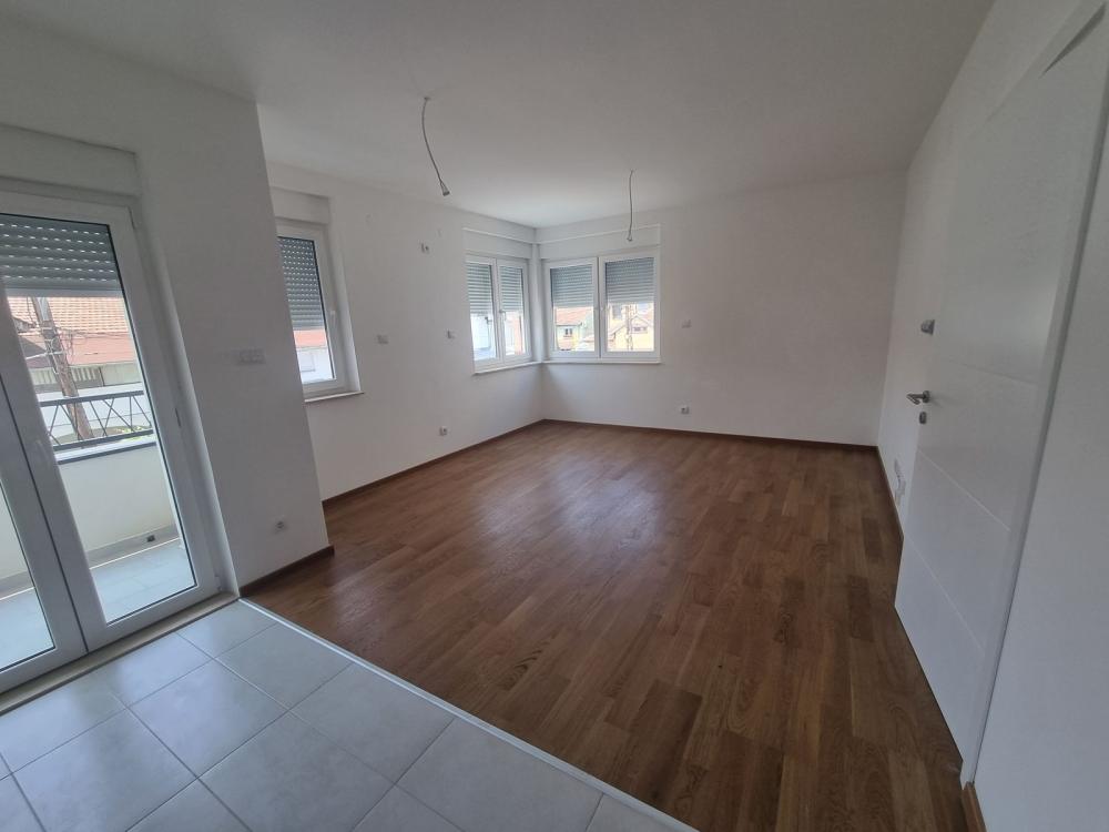 Slika 3 - Dvoiposoban stan na prodaju, 50m2, 142.820€