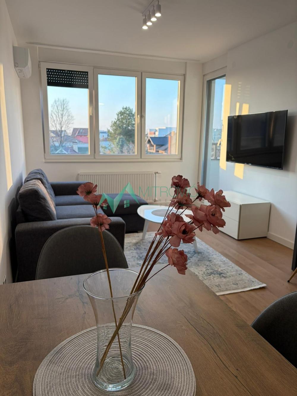 Slika 1 - Dvosoban stan za izdavanje, 45m2, 450€