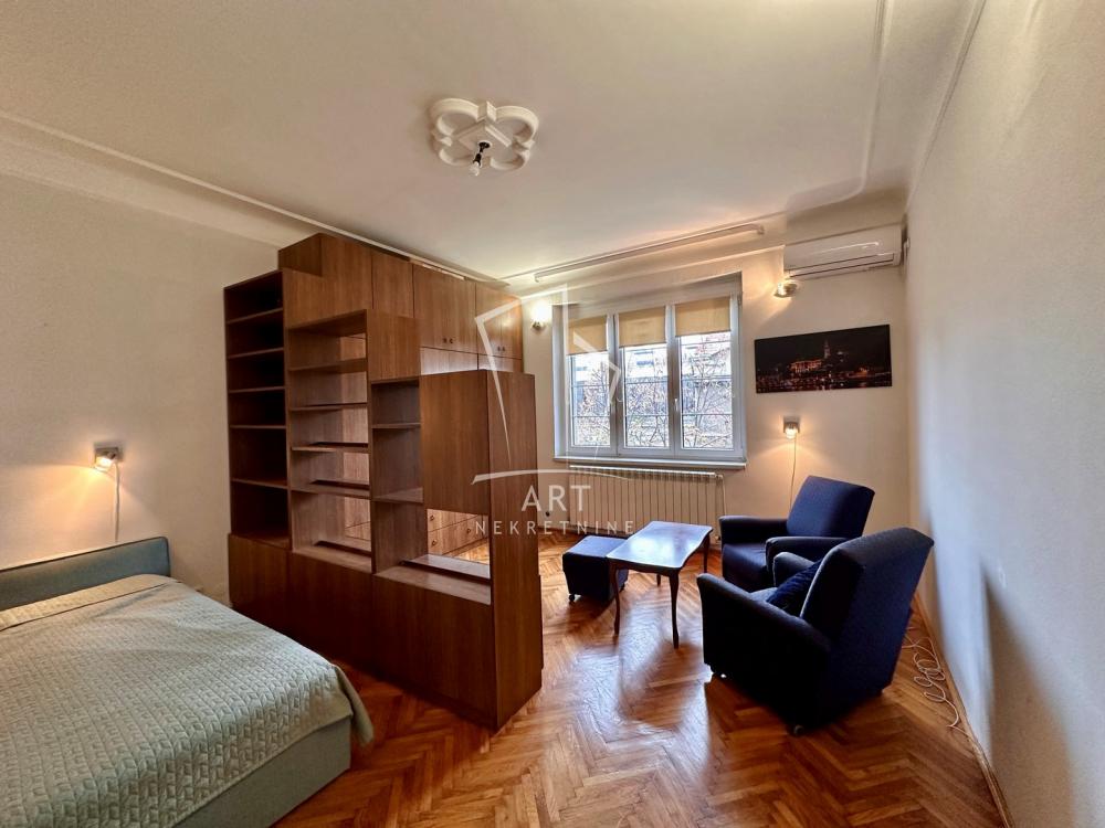 Slika 7 - Palmotićeva, Troiposoban stan za izdavanje, 99m2, 1.300€