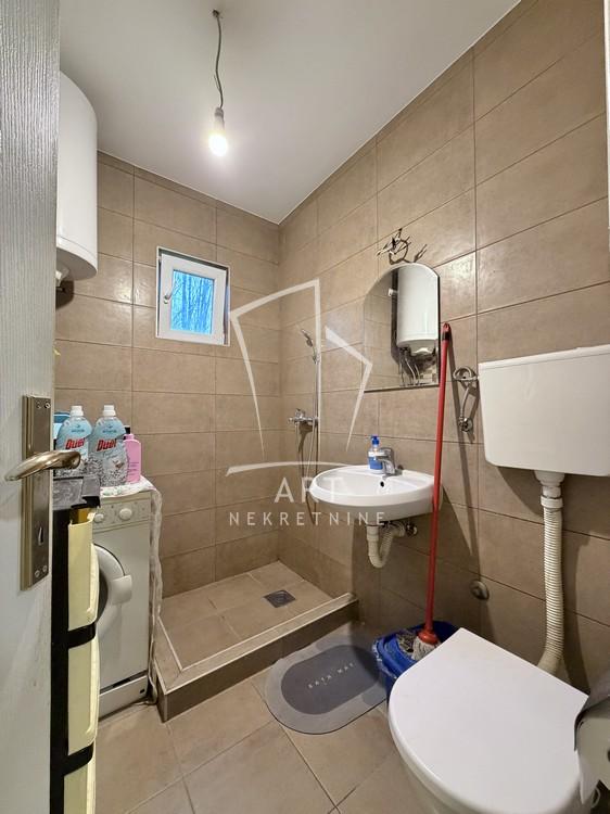 Slika 8 - Vladimira Rolovića, Trosoban stan na prodaju, 45m2, 85.000€