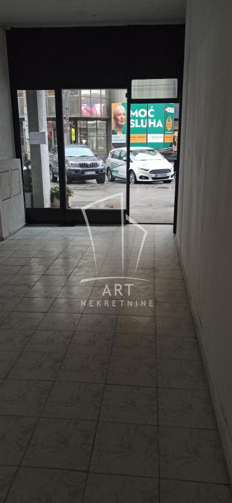 Glavna slika -Makenzijeva,  Lokal za izdavanje, 17m2, 350€