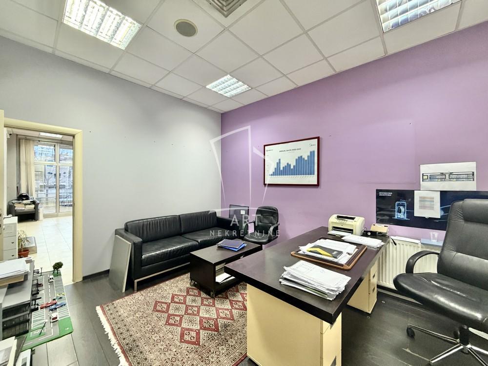 Glavna slika -Bulevar Arsenija Čarnojevića,  Lokal za izdavanje, 109m2, 2.400€