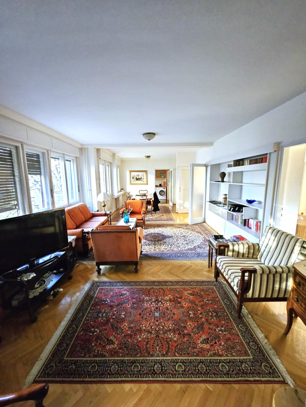 Slika 1 - Požarevačka, Četvorosoban stan za izdavanje, 143m2, 1.600€