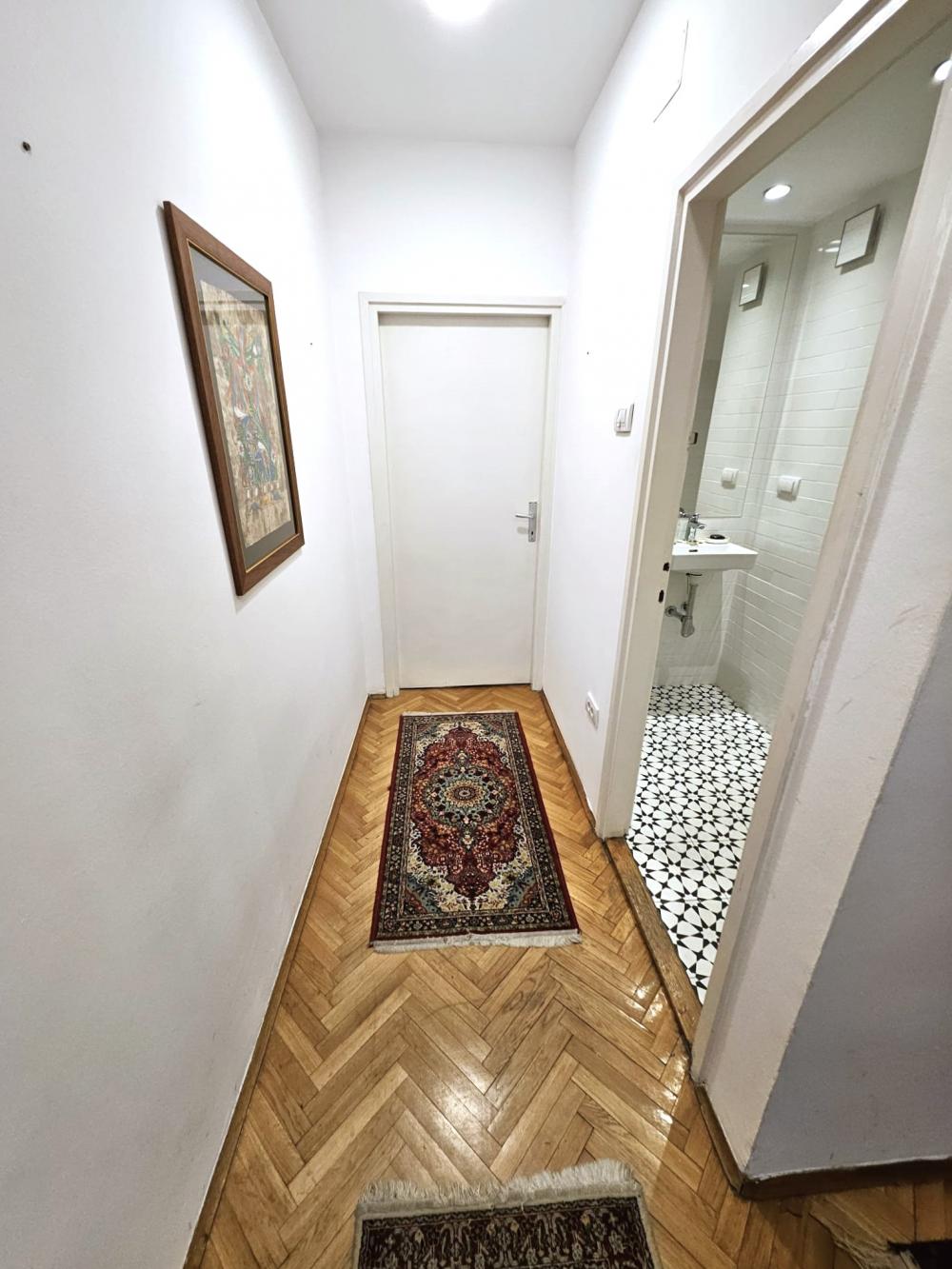 Slika 6 - Požarevačka, Četvorosoban stan za izdavanje, 143m2, 1.600€