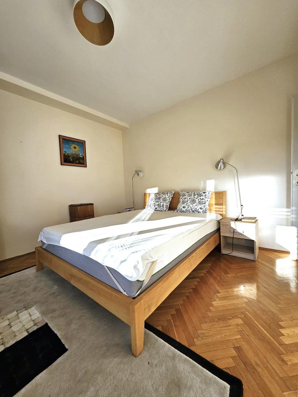 Slika 9 - Požarevačka, Četvorosoban stan za izdavanje, 143m2, 1.600€