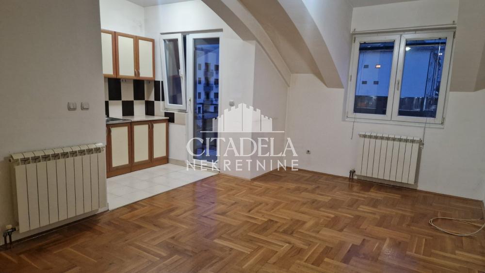 Slika 10 - Matice Srpske, Jednoiposoban stan na prodaju, 39m2, 99.500€