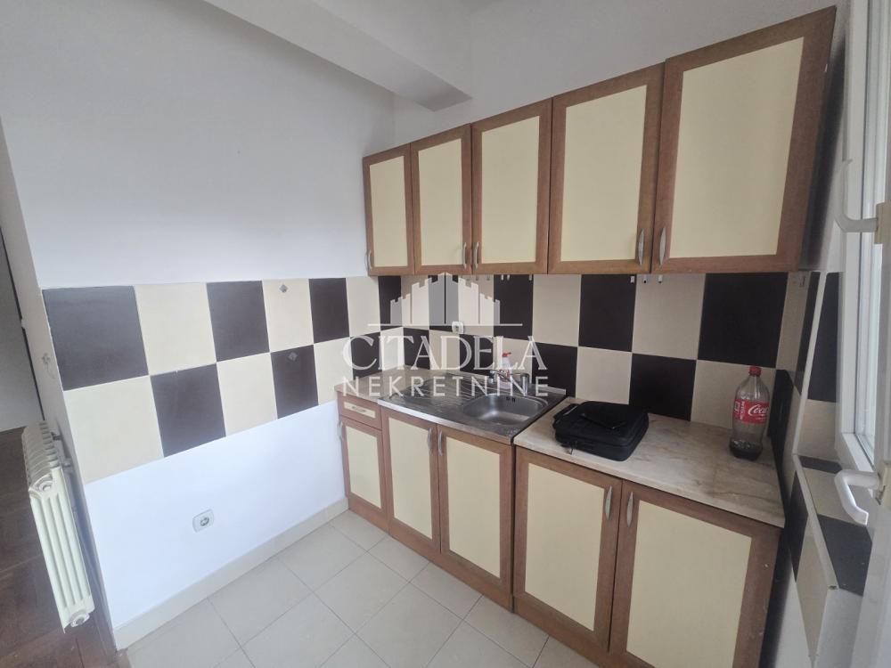 Slika 11 - Matice Srpske, Jednoiposoban stan na prodaju, 39m2, 99.500€