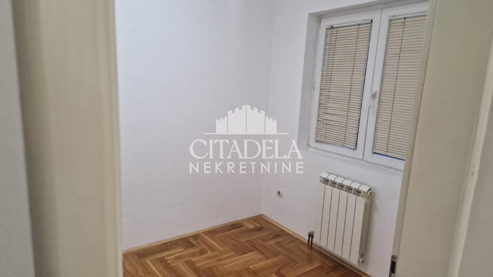 Slika 2 - Matice Srpske, Jednoiposoban stan na prodaju, 39m2, 99.500€