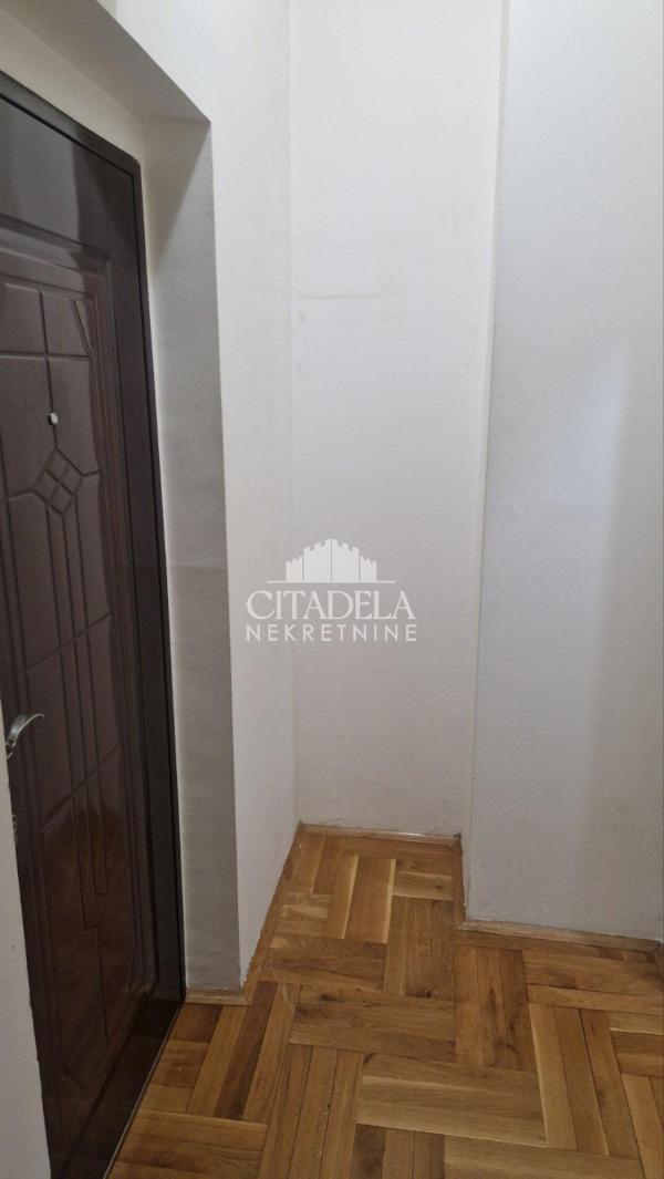 Slika 5 - Matice Srpske, Jednoiposoban stan na prodaju, 39m2, 99.500€